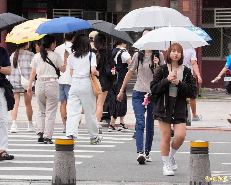 隨著東北季風增強，桃園以北及宜蘭降雨機率逐漸提高，北部及東北部氣溫今日也稍微下降。（資料照）