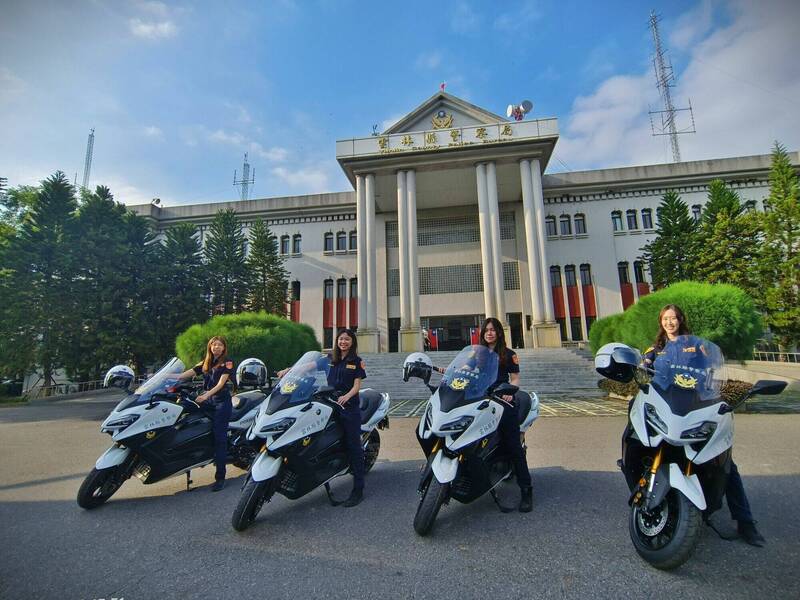 雙十煙火雲林縣警察局動員逾1600警力及民力投入，並有4輛全新重型機車T-MAX加入勤務。（雲林縣警察局提供）