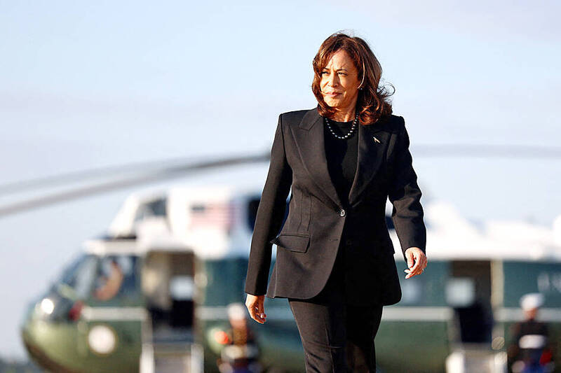 
US Vice President and Democratic presidential nominee Kamala Harris walks to board Air Force Two at Joint Base Andrews, Maryland, on Monday.
Photo: AFP