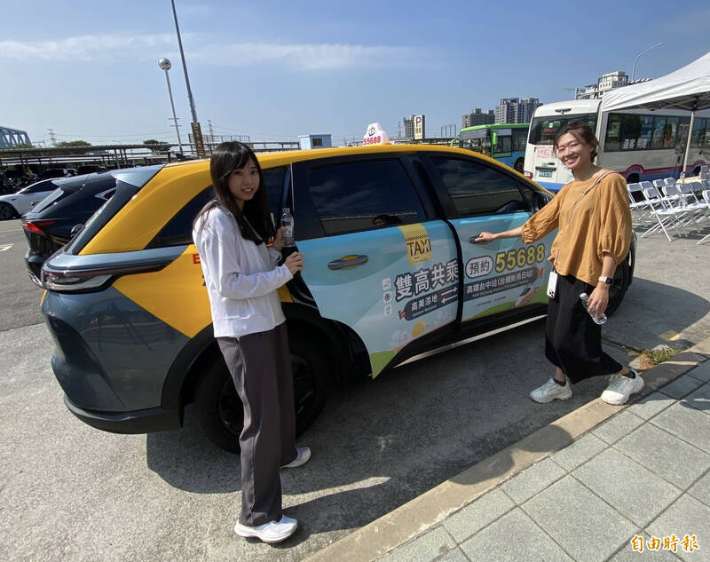 台中首條共乘計程車路線在高鐵烏日特區啟動。（記者黃旭磊攝）