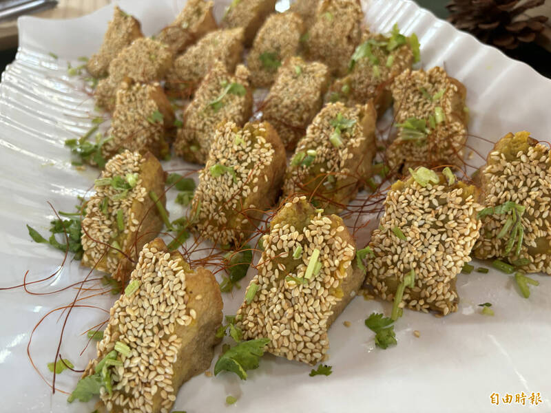 彰化北斗紅磚市場限定！地瓜阿給、五穀饅頭堡端上桌