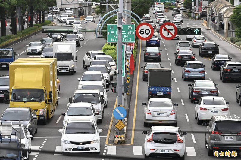 近日荷蘭自動導航系統生產商TomTom公布「亞洲交通最亂城市」調查，其中台中市以每行駛10公里，行駛時間需要花費26分50秒，排名第4。（資料照）