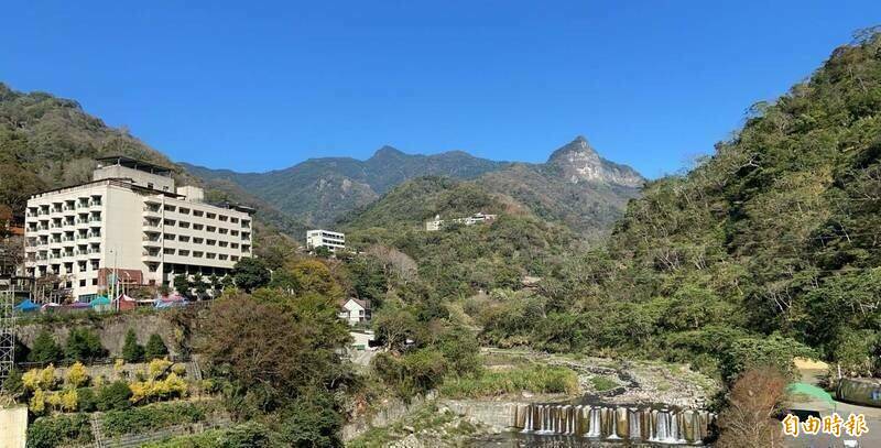 登山、露營、泡湯通通有，泰安鄉推文化輕旅行。圖為知名泰安溫泉區。（資料照，記者蔡政珉攝）