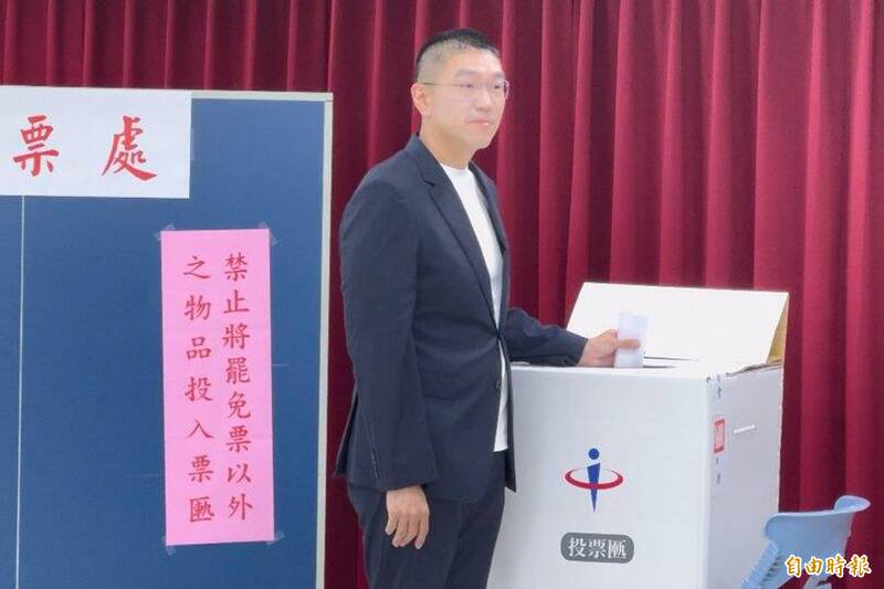 基隆市長謝國樑罷免案今（13日）登場，投票時間從上午8點開始，下午4點結束，投票截止後將立即開票。（記者董冠怡攝）