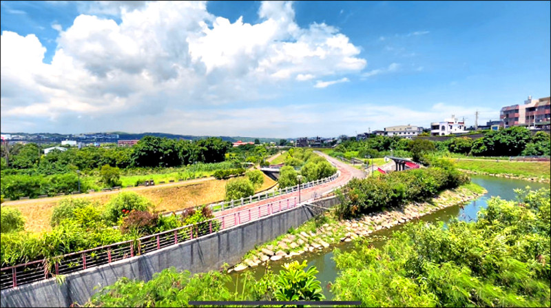 北勢溪親水廊道計畫建置太陽能引發抗爭，苗縣府喊停。（資料照）