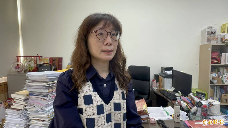 社会处今表示,已介入调查,将发函邀请业者提供影像,否则必须陈述原因,并要求限期改善,如未改善者,可依法裁罚3至30万元罚锾。 (记者李文德摄) 社会处今表示,已介入调查,将发函邀请业者提供影像,否则必须陈述原因,并要求限期改善,如未改善者,可依法裁罚3至30万元罚锾。 (记者李文德摄)