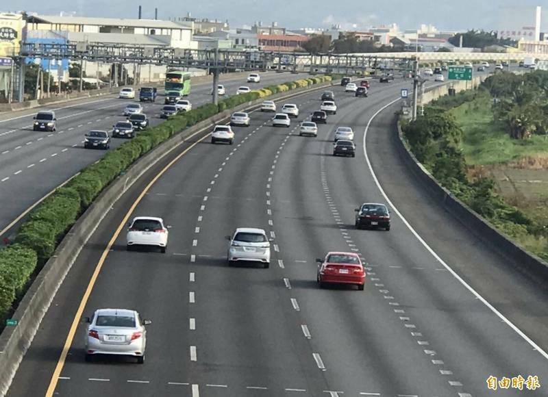 蔣男因不滿鍾婦國道變換車道，逼車迫使對方停車，台南地院以公共危險判處4個月刑期。國道示意圖，與新聞無關。（資料照）