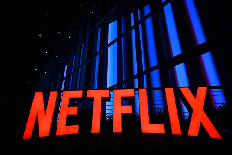 外媒報導，「打擊共享密碼」政策為Netflix帶來的利潤正逐漸減少，該公司預計明年實施全球性漲價。（法新社）