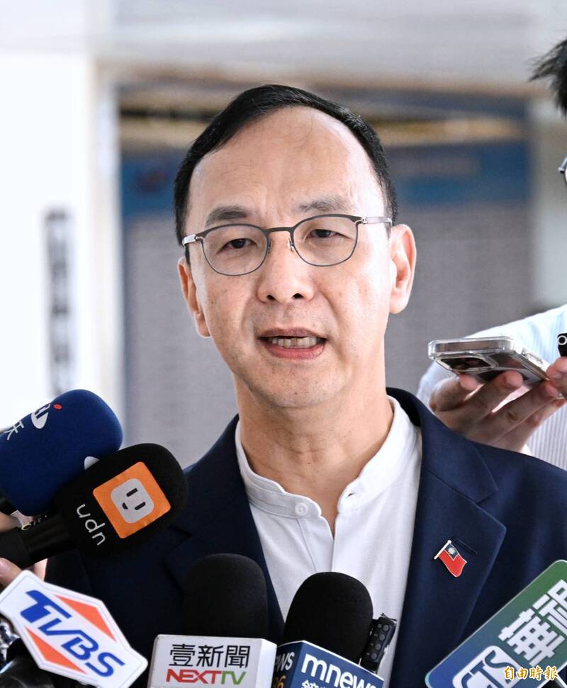 行政院長卓榮泰昨日表示不排除針對原住民禁伐補償條例聲請釋憲，國民黨主席朱立倫今日表示，不要把憲法法庭當做是民進黨開的。（記者方賓照攝）