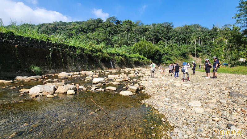 南投縣國姓鄉種瓜坑野溪部分水泥護岸拆除還地於溪，生態環境景觀大幅改善。（記者佟振國攝）