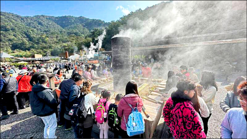 清水地熱是宜縣風景區人氣王，縣府計畫將芃芃溫泉將打造下一個清水地熱。（宜蘭縣府提供）