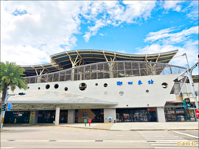 高鐵進入屏東後，可望預留空間及軌道再進入潮州。圖為台鐵潮州車站。
（記者陳彥廷攝）