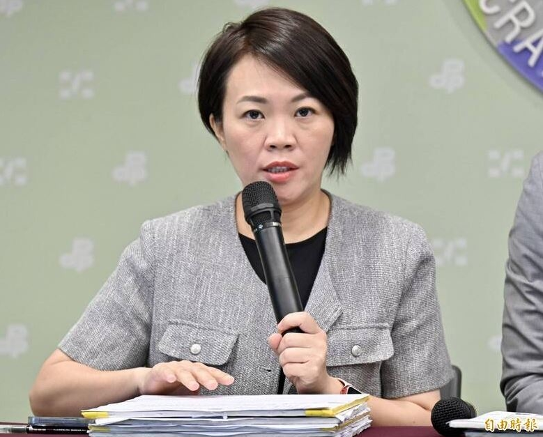 簡舒培直言,柯文哲涉貪相關金流一一浮現,但民眾黨卻繼續裝瘋賣傻,繼續硬拗。(資料照) 簡舒培直言,柯文哲涉貪相關金流一一浮現,但民眾黨卻繼續裝瘋賣傻,繼續硬拗。(資料照)