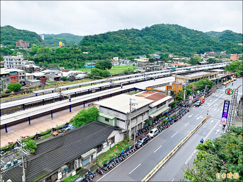 基隆捷運第一階段從台北南港接到基隆市八堵區，昨決議將在2026年底前取得捷運用地。
（記者盧賢秀攝）