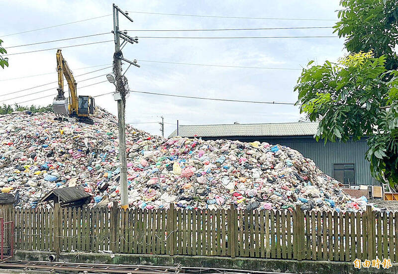 
A trash pile is pictured in Nantou County in an undated photograph. 
Photo: Taipei Times