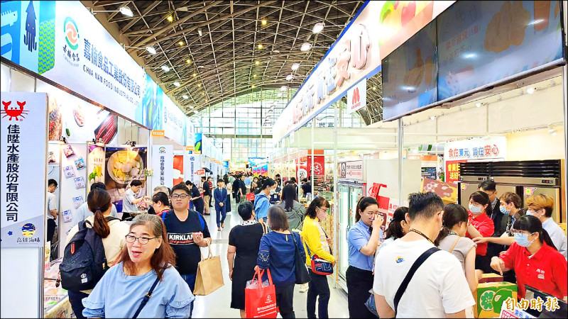 「高雄國際食品展」來自十二個國家參展，超過五七○個攤位。（記者葛祐豪攝）