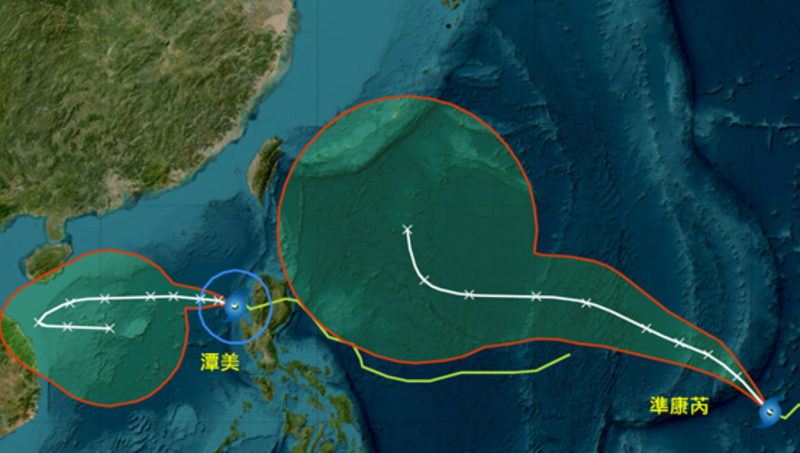 吳德榮指出，第20號輕度颱風「潭美」已進入南海，預估週日至下週三在海南島南方海面，移速減慢、開始向東迴轉。「準康芮」將向西朝台灣接近，並在台灣東側北轉。由於「雙颱」互相逼近，期間有或大或小的牽引作用。（圖擷自「氣象應用推廣基金會」）