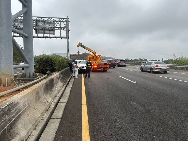 國三大甲段發生車禍事故。（國道警方提供）