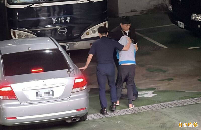 警方将简女移送地检署，检方讯后将她声押获准。（资料照）