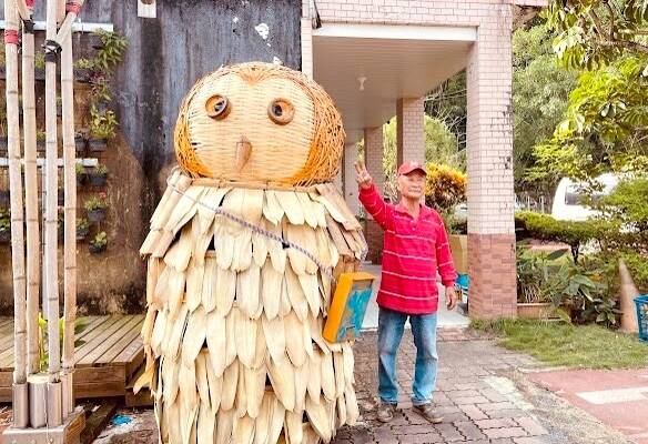 「堊地生活藝術祭暨葛鬱金食農嘉年華」週六登場，精彩的竹藝創作已完成。（公舘社區提供）