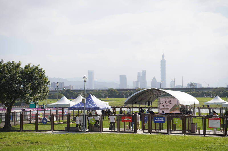 中山區美堤狗活動區，是全國第一個由民間認養狗公園。（北市動保處提供）