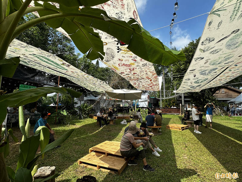 台南玉井淺山市秋季場會場，以在地植物元素布置。（記者劉婉君攝）