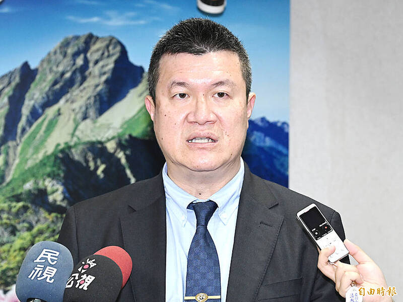 Deputy Minister of the Interior Ma Shih-yuan speaks to reporters in Taipei yesterday.
Photo: Liao Chen-huei, Taipei Times