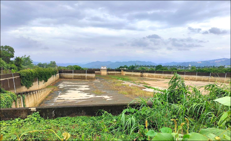 八卦山旱灌系統最早興建的5座蓄水池，其中有的已乾涸荒置。（南投縣議員簡千翔服務處提供）