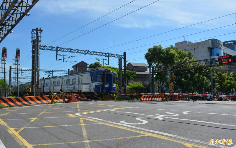 宜蘭鐵路高架案在行政院政務委員陳金德協調下，地方配合款從105.72億元下修至57.83億元。（記者王峻祺攝）