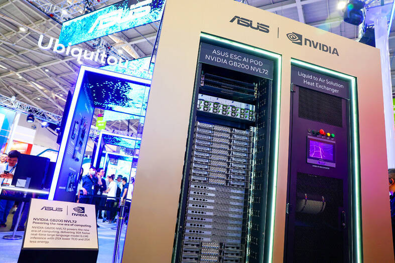 Asustek’s new severs based on Nvidia Corp’s GB200 chips are pictured at the Computex trade show in Taipei on June 6.
Photo: CNA