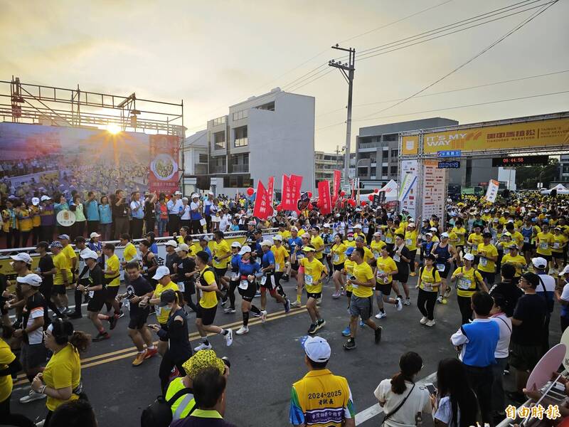 田中馬拉松16500人開跑 王品牛排、日本麝香葡萄大補給 - 生活 - 自由時報電子報