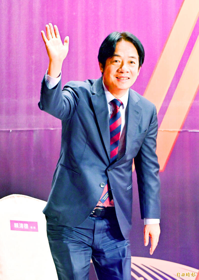 President William Lai waves during a Taiwan Medical Association event in Taipei on Saturday. 
Photo: Liu Hsin-de, Taipei Times