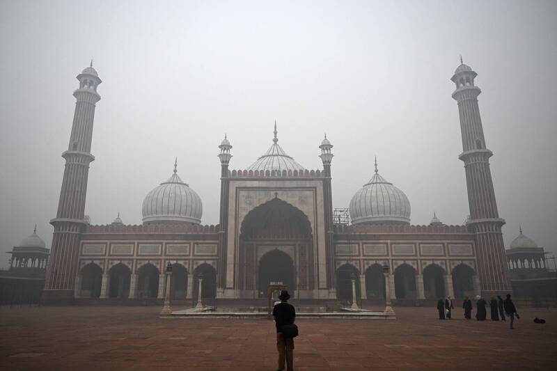 印度首都新德里（New Delhi）近日陷入严重的空气污染危机。（法新社）