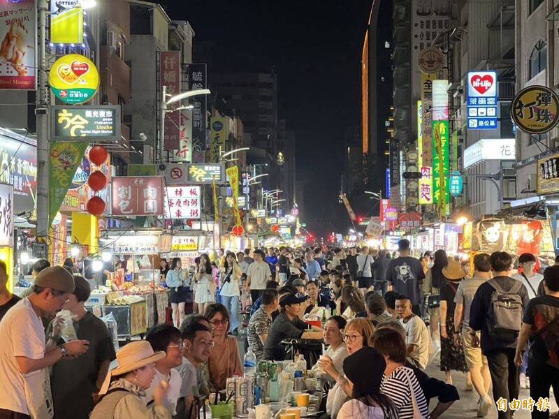 網友好奇，夜市攤販在賣的「告敏晨」是什麼，引起網友討論。示意圖。（資料照）