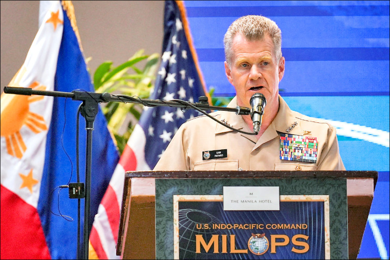 美軍印太司令部司令帕帕羅（Samuel Paparo）指出，中國解放軍跨海侵台「極其困難」，亦有信心能夠突破海上封鎖。圖為帕帕羅八月廿七日於馬尼拉國際軍事法律與行動會議中發表談話。（路透檔案照）