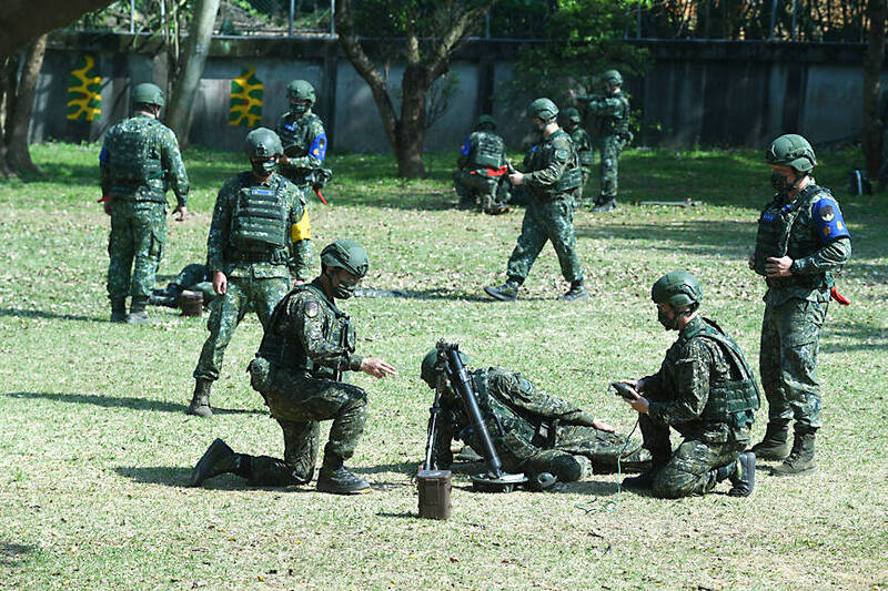 
Soldiers conduct a drill at a range in New Taipei City’s Linkou District in an undated photograph.
Photo: CNA