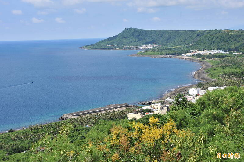 台灣隊奪冠遊墾丁各種優惠，關山夕陽免費看到飽。（記者蔡宗憲攝）