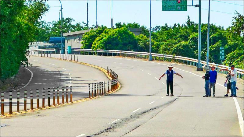 造橋鄉苗九線路面破損，引發民怨，公所將儘速維修。（造橋鄉公所提供）