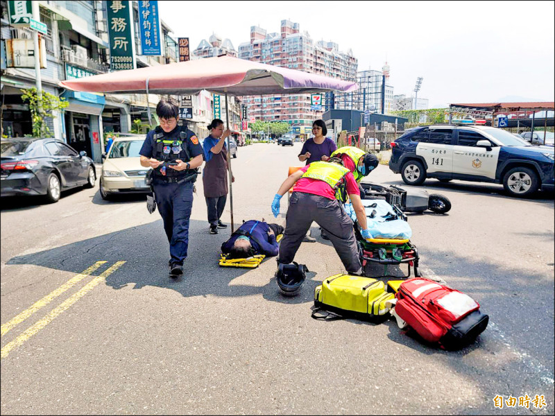 屏東縣今年1到9月的交通死亡人數統計，機車死亡人數和高齡死亡人數最高。（記者葉永騫攝）