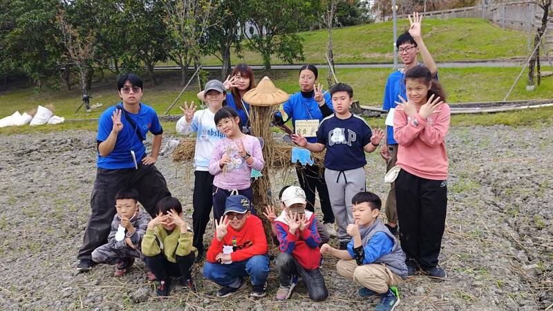 嘉義大學農村生活營已舉辦23年，服務嘉市學童已逾5600人。（嘉大提供）