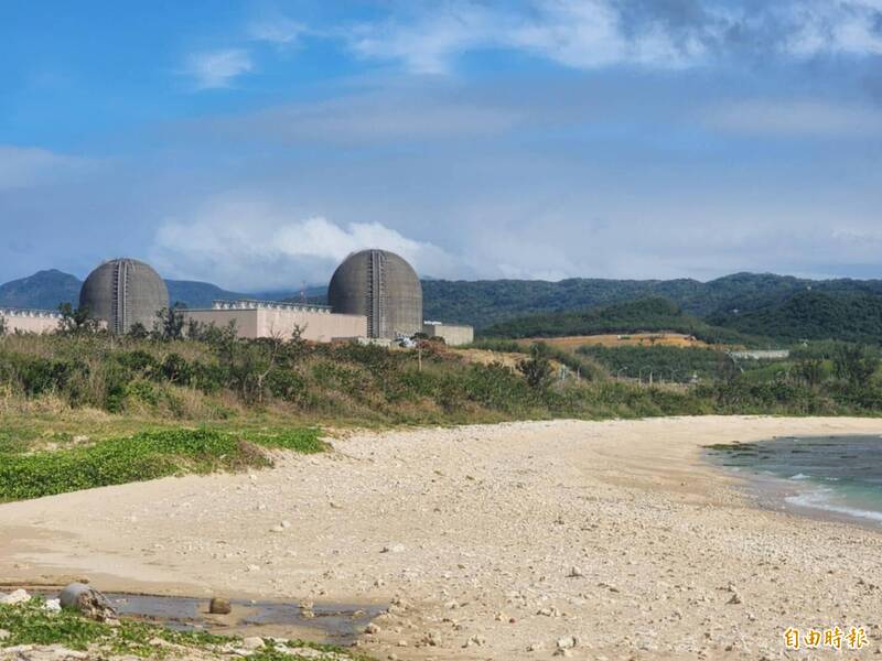 核三廠轉型太陽能，面海光電板恐影響墾丁海域「景觀」。（記者蔡宗憲攝）