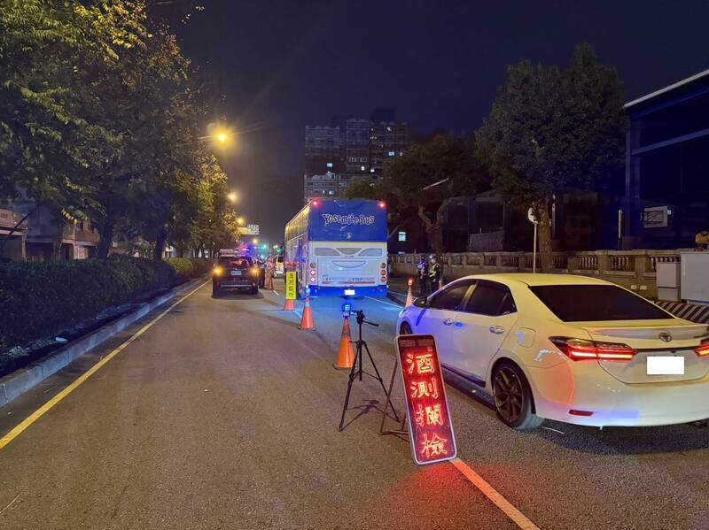 苗警為加強防制酒後駕車肇事發生，運用警政大數據分析，將在轄區易酒駕肇事時間、路段（口）等周邊道路，加強交通稽查。（圖由警方提供）