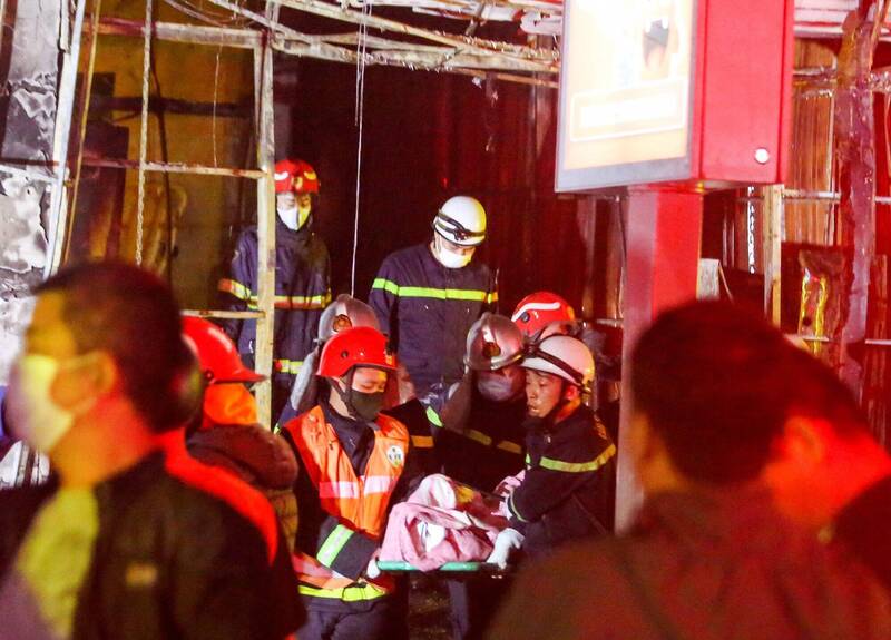 越南河內一間酒吧遭人為縱火，釀11死、2傷。（法新社）