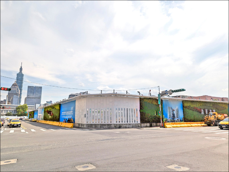 民眾黨主席、前台北市長柯文哲涉京華城案被羈押禁見，傳檢方本週將起訴。（記者林承鴻攝）