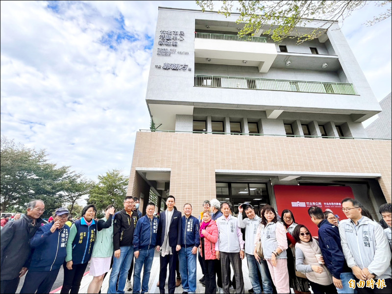 新竹縣竹北市民活動中心新社館，昨天啟用。（記者黃美珠攝）