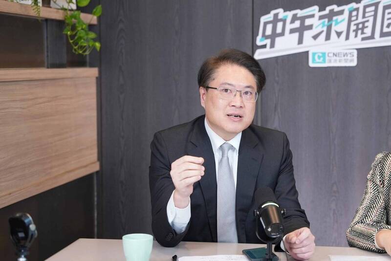 民進黨秘書長林右昌今接受《CNEWS匯流新聞網》政論節目《中午來開匯》專訪。（圖由CNEWS匯流新聞網提供）