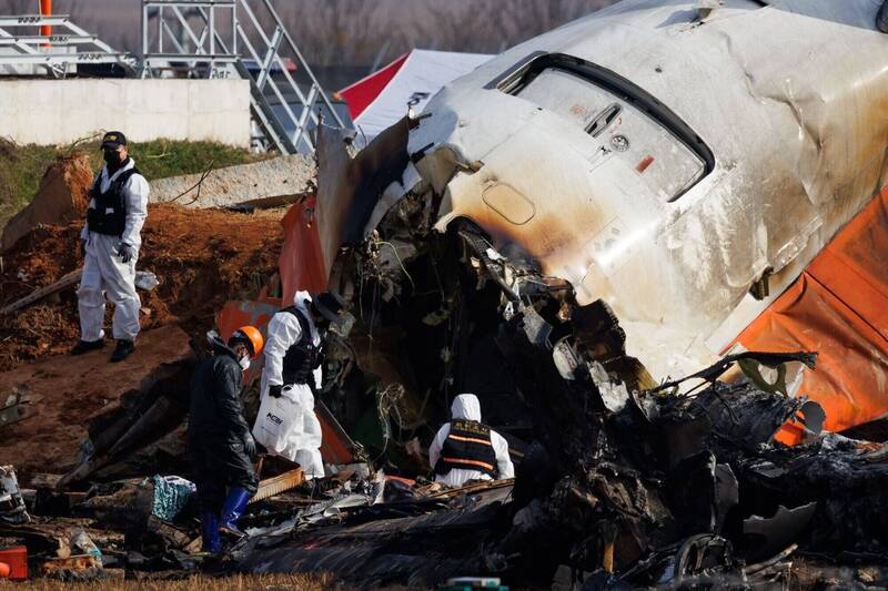 南韓濟州航空一架波音737-800客機失事，導致179名乘客不幸罹難。（彭博）