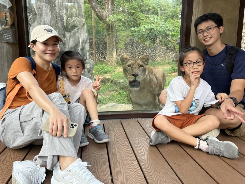 高市觀光局建議新的一年全家可從壽山動物園開始高雄一日遊。（觀光局提供）