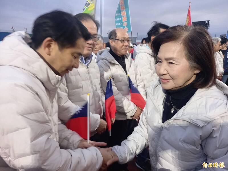 [時事] 以「貴賓」出席元旦升旗 涉貪停職林姿妙