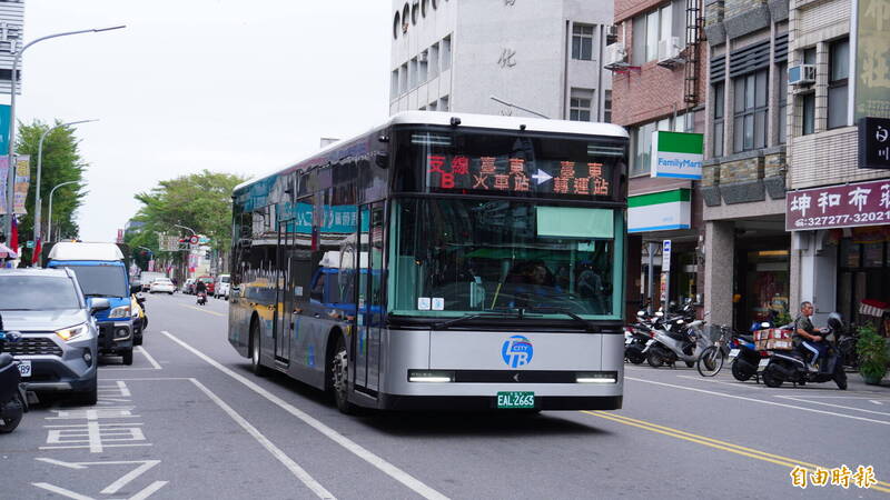 台東縣市區公車B線每日新增兩班次。（記者黃明堂攝）